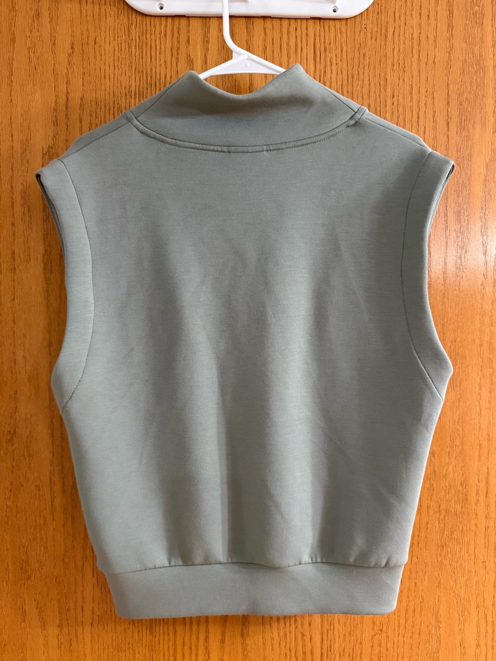 Varley Ollie High-Rise Short 3.5'' + Loretta Half-Zip Sleeveless Sweat top - Picture 8 of 12